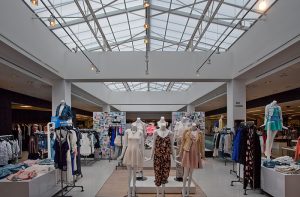 skylight.commercial-and-retail.12-mm.opal.usa.bloomingdales-beverly-center.Full-Spectrum-Inc7_800x526