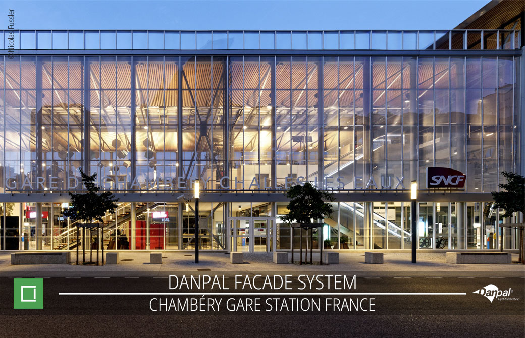 Hệ thống mặt dựng Danpal tại Ga tàu Chambéry, Pháp
